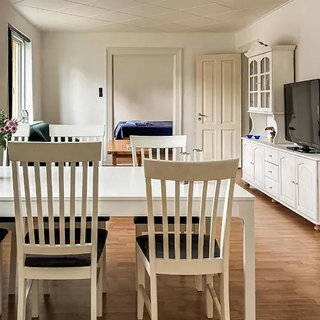 3 Bedroom Gorgeous In * Holstebro